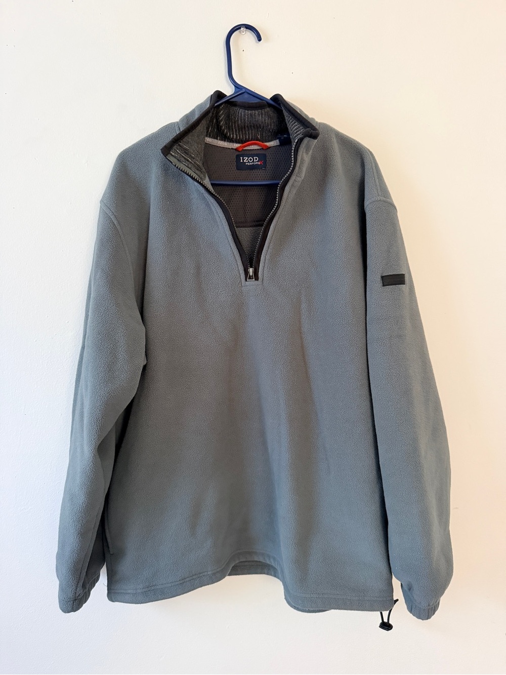 Izod Men’s Slate Gray Half-Zip Fleece Pullover